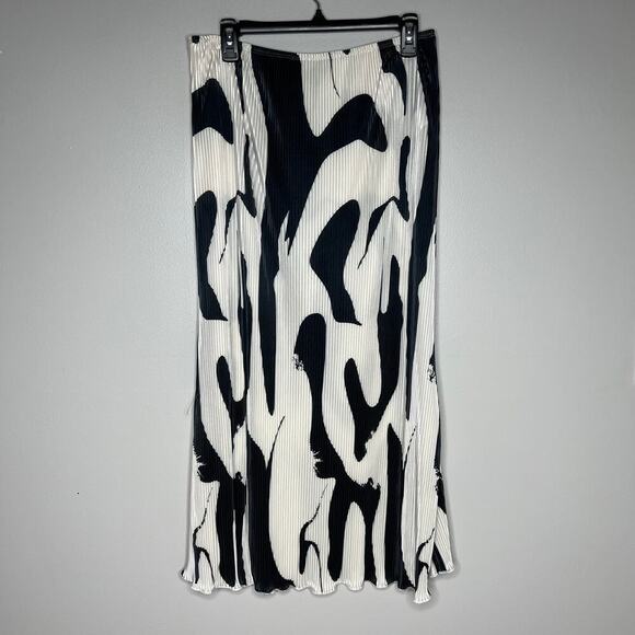 Women's Pleated Elastic Waist Maxi Long Skirt Size XL/12 Ruffle HemHigh Waist - Picture 2 of 9